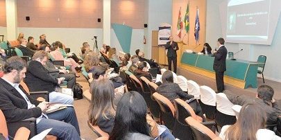 Público-do-seminário-do-CRCSC_b